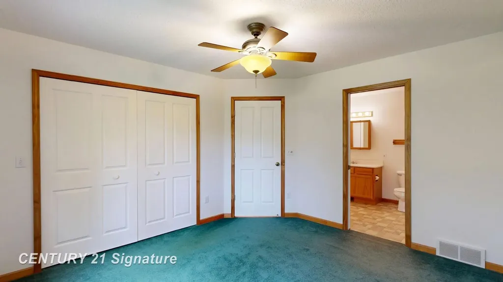 1724 Middle Point Drive Clement Township MI 48610