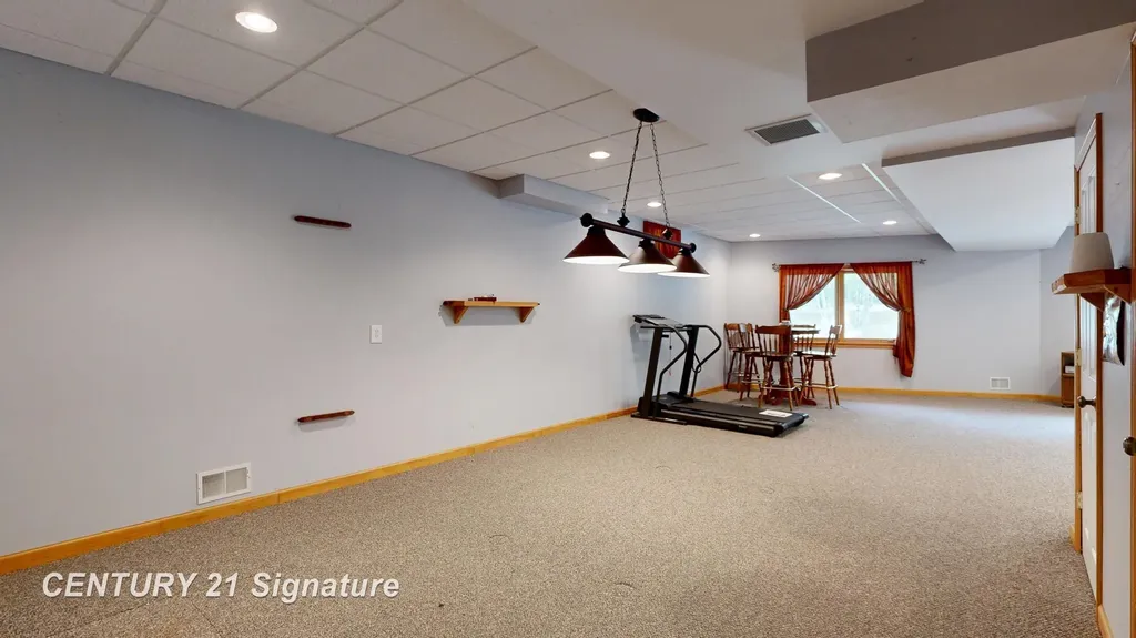 1724 Middle Point Drive Clement Township MI 48610