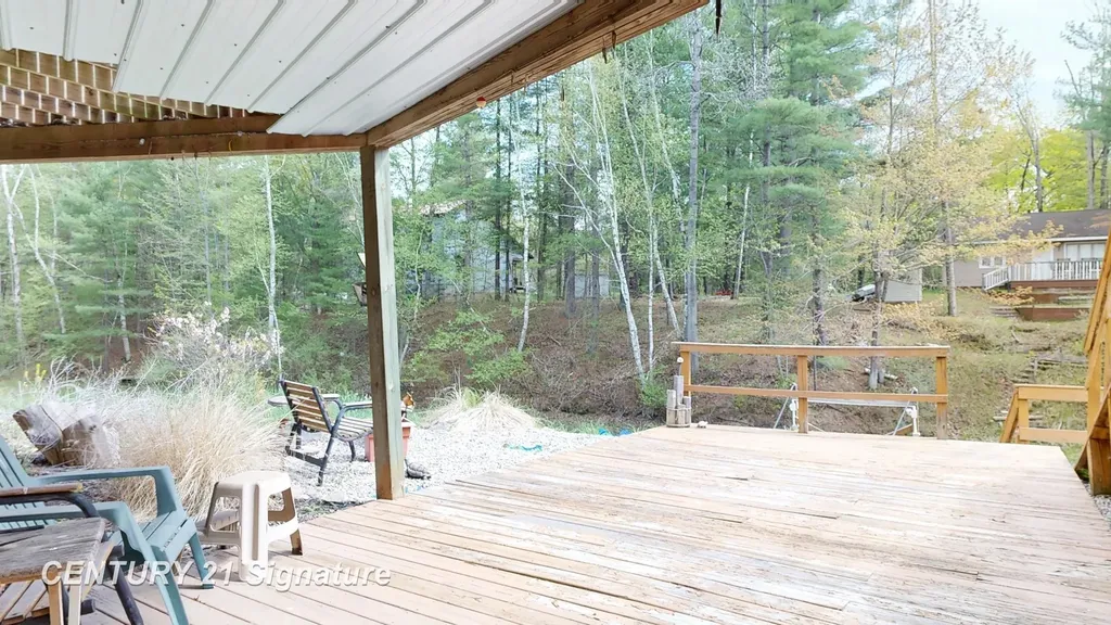 1724 Middle Point Drive Clement Township MI 48610
