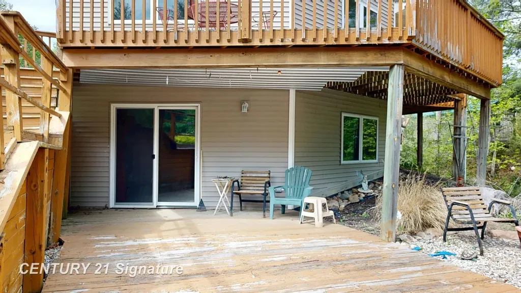 1724 Middle Point Drive Clement Township MI 48610