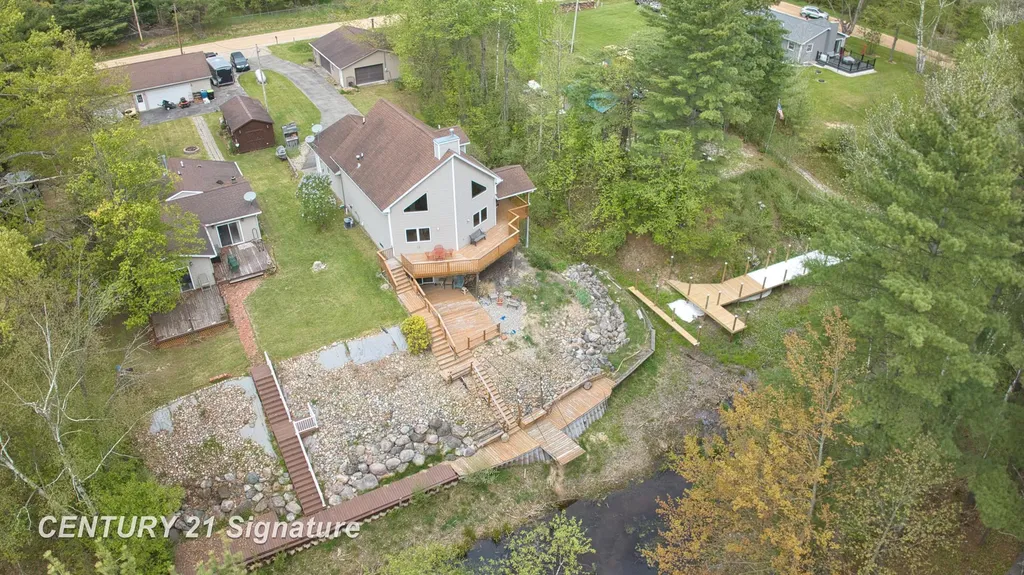 1724 Middle Point Drive Clement Township MI 48610