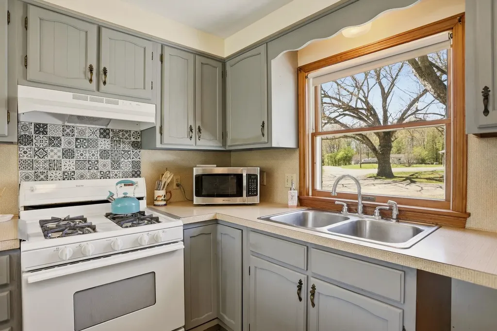 3097 Muntin Drive Millington Township MI 48746