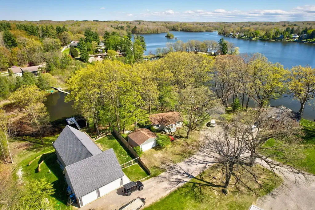 3097 Muntin Drive Millington Township MI 48746