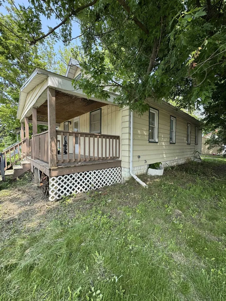2517 Leith Street Flint City MI 48506