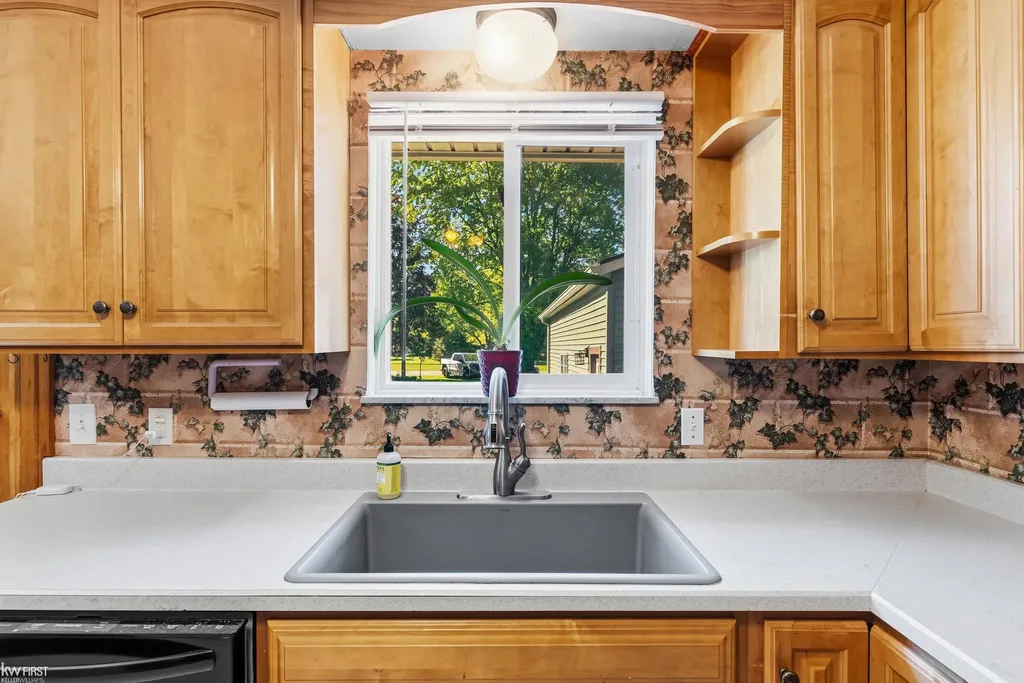 4271 W Highland Road Highland Charter Township MI 48380