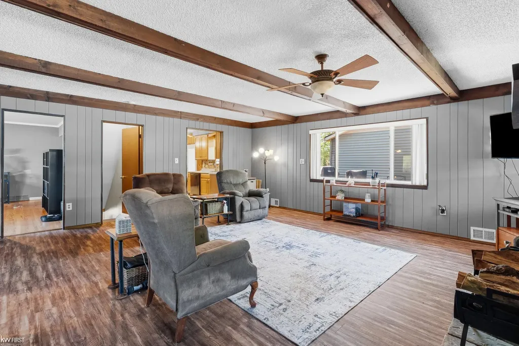 4271 W Highland Road Highland Charter Township MI 48380