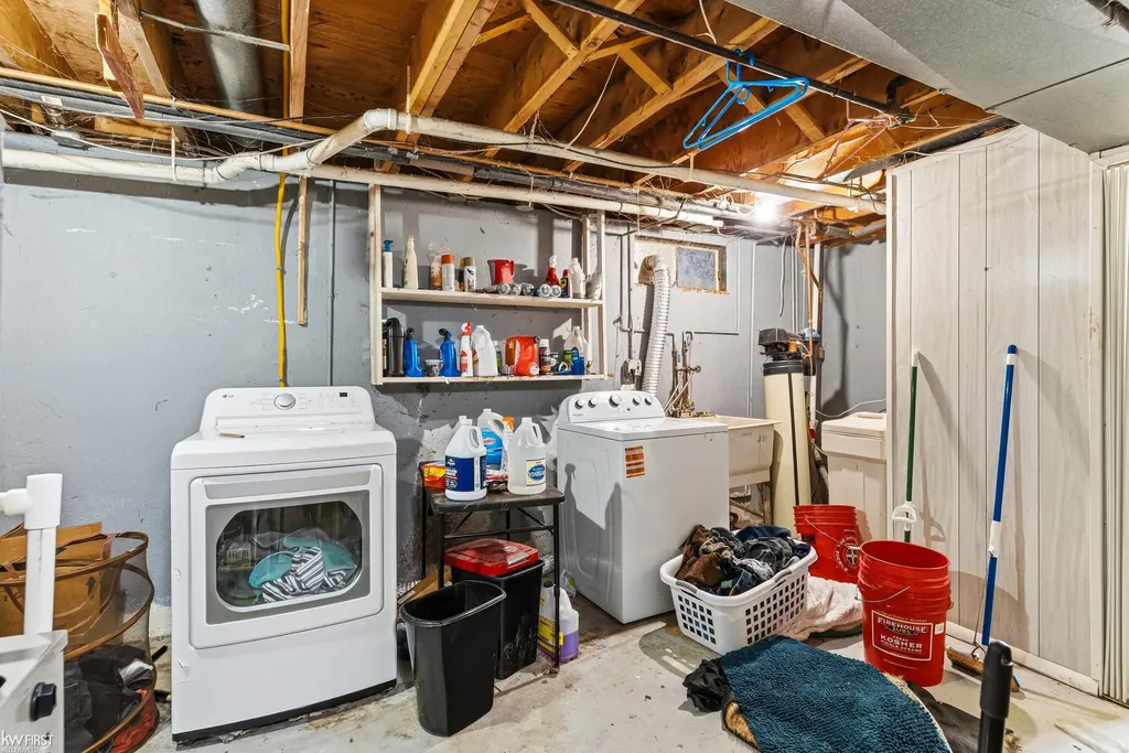 4271 W Highland Road Highland Charter Township MI 48380
