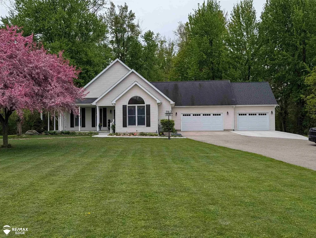 1245 W Vienna Road Vienna Charter Township MI 48420