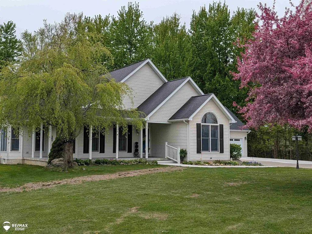 1245 W Vienna Road Vienna Charter Township MI 48420