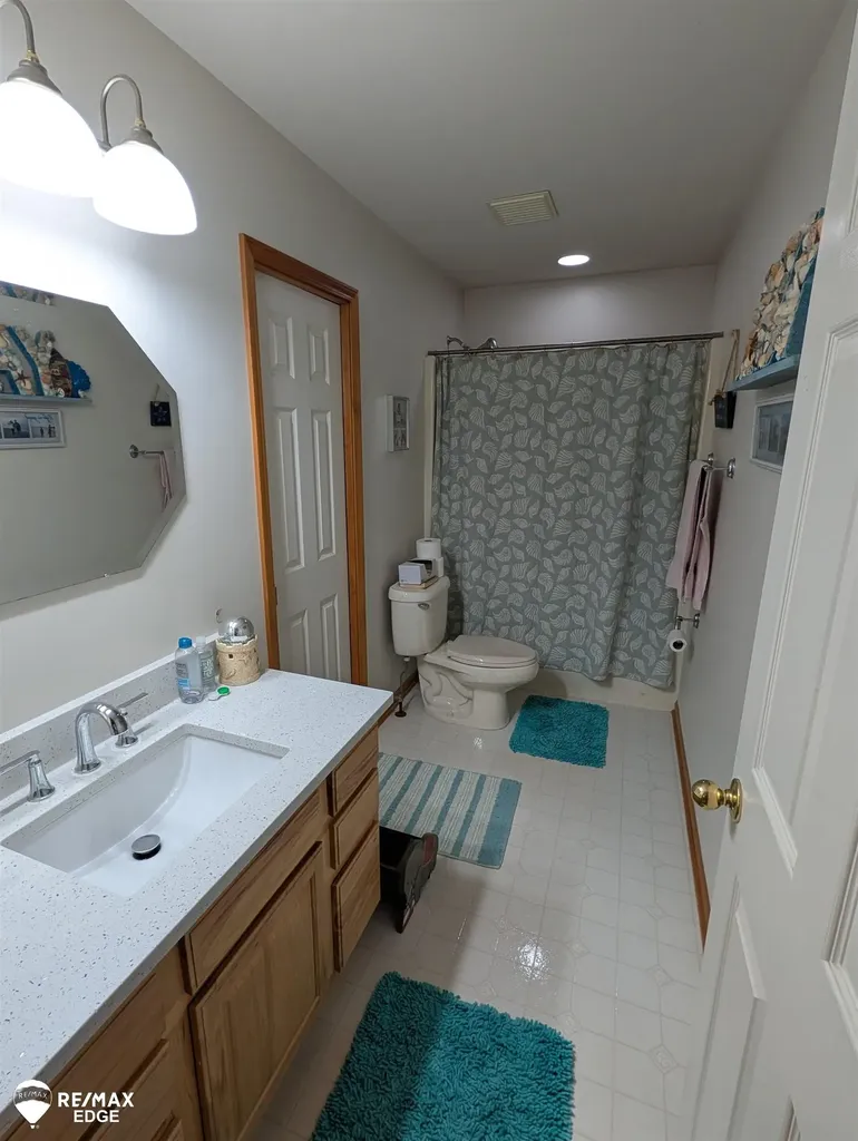 1245 W Vienna Road Vienna Charter Township MI 48420