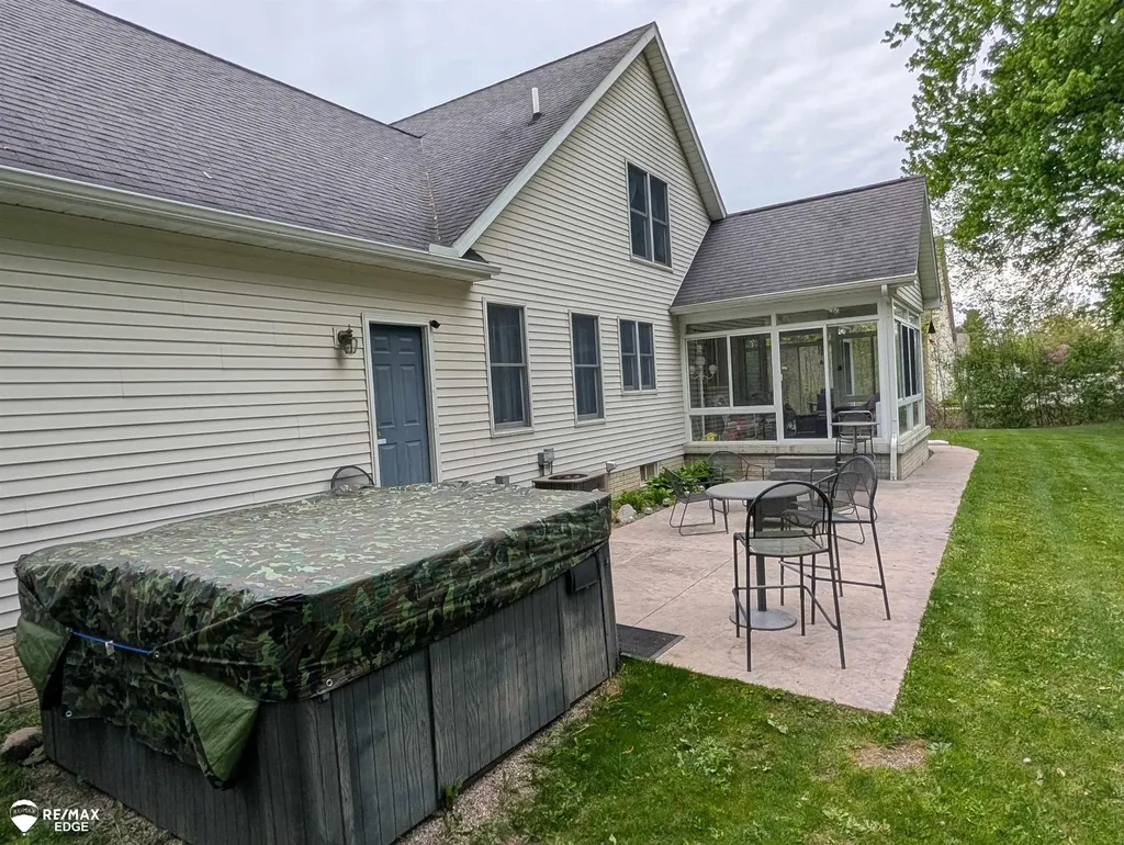 1245 W Vienna Road Vienna Charter Township MI 48420