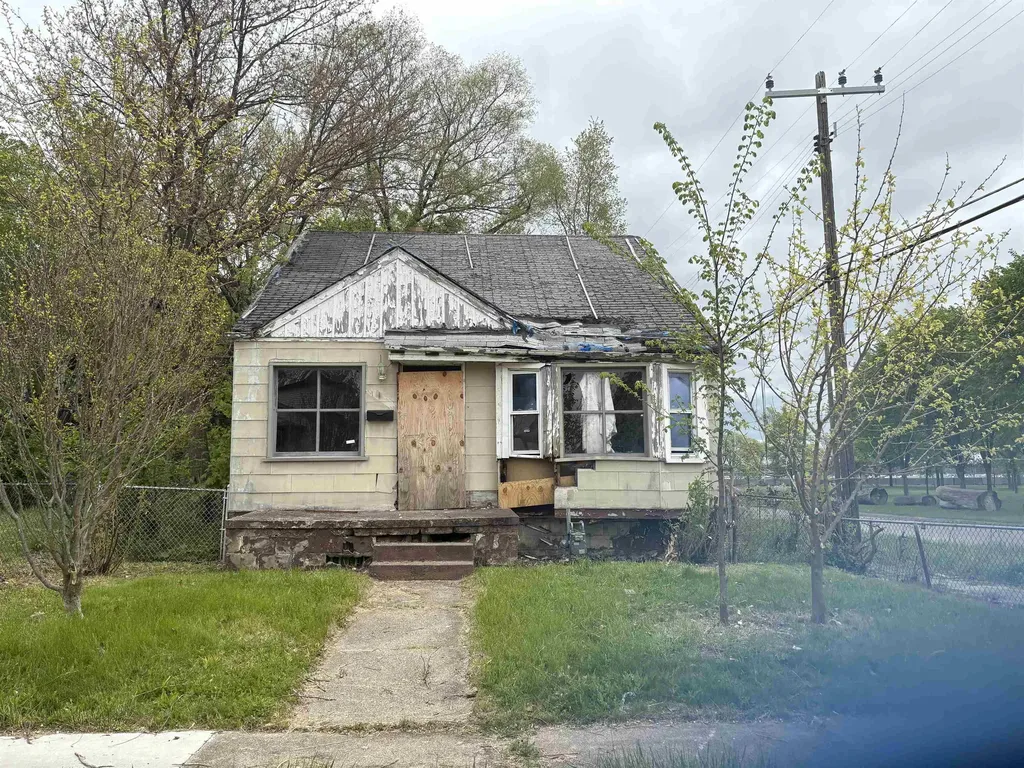 20200 Syracuse Street Detroit City MI 48234