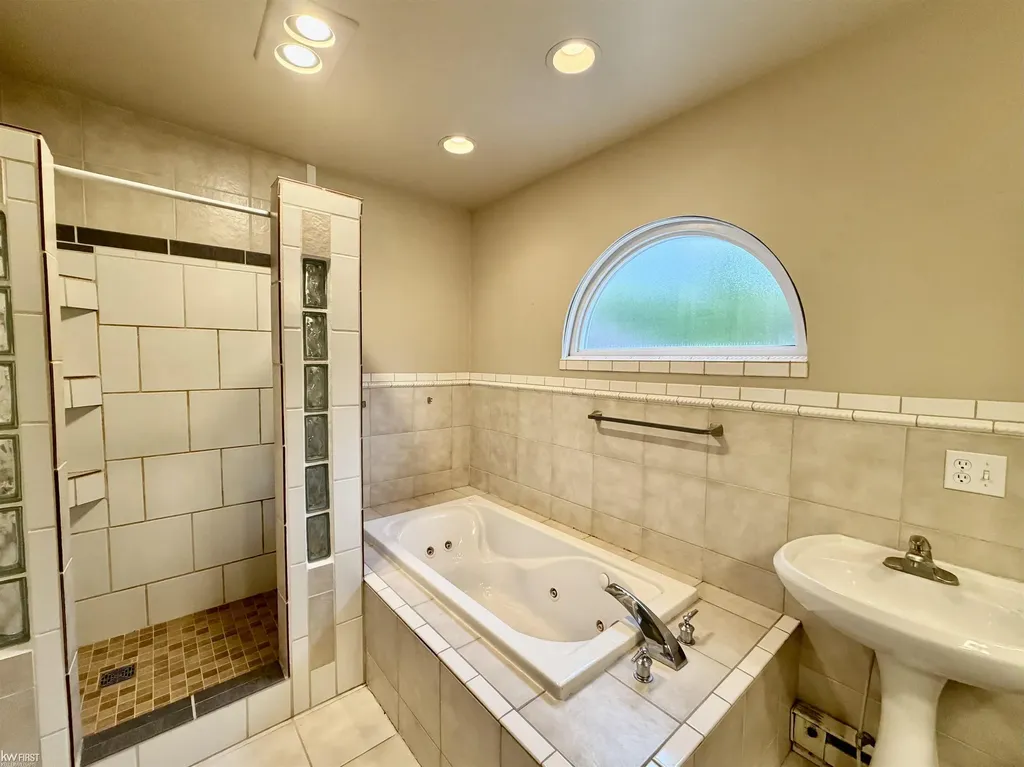 518 Oak Street Mt. Morris City MI 48458
