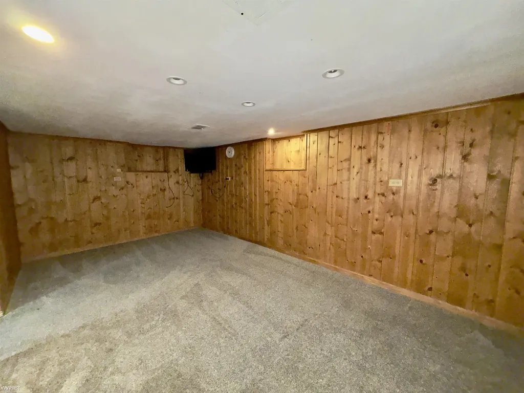518 Oak Street Mt. Morris City MI 48458