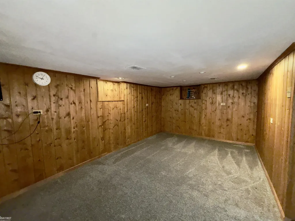 518 Oak Street Mt. Morris City MI 48458