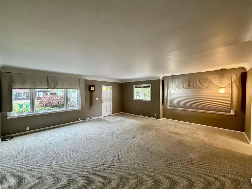 518 Oak Street Mt. Morris City MI 48458