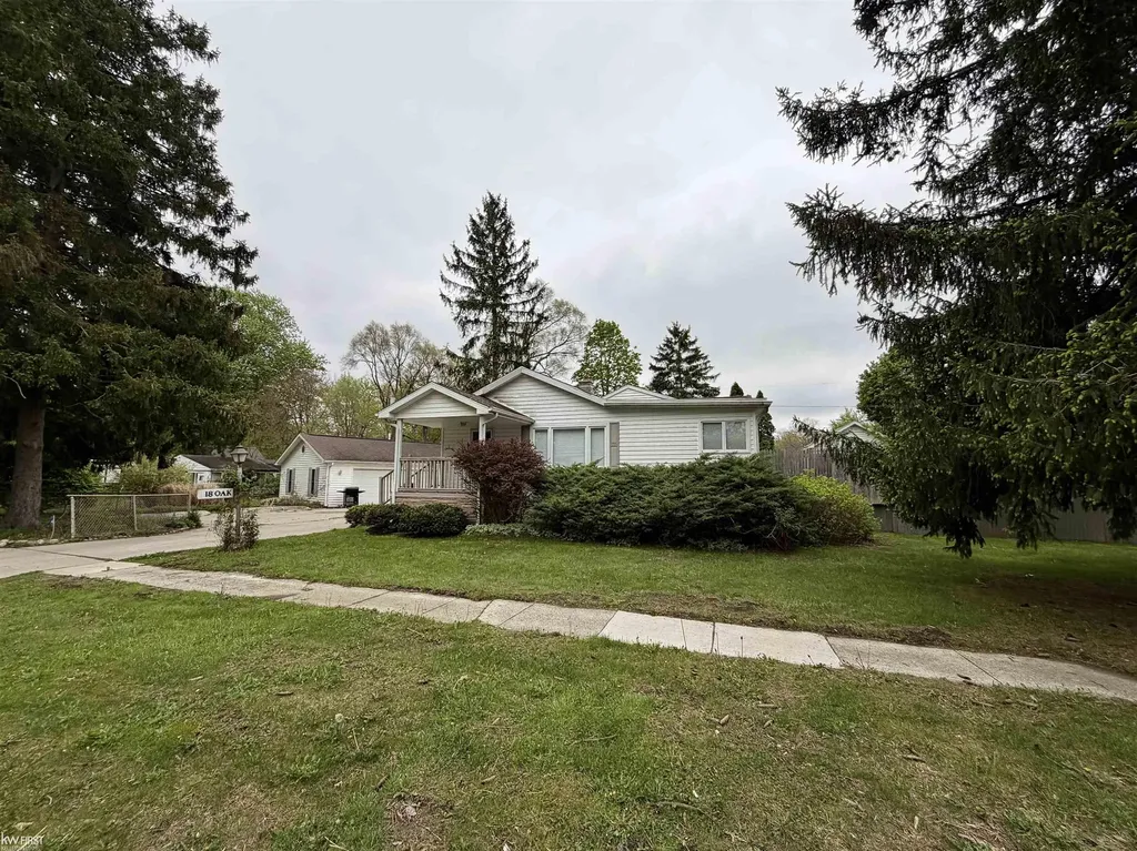 518 Oak Street Mt. Morris City MI 48458