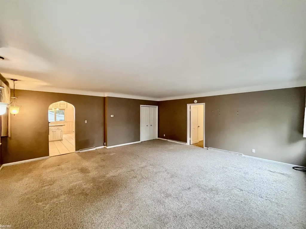 518 Oak Street Mt. Morris City MI 48458