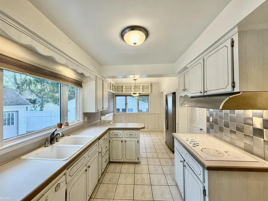 518 Oak Street Mt. Morris City MI 48458