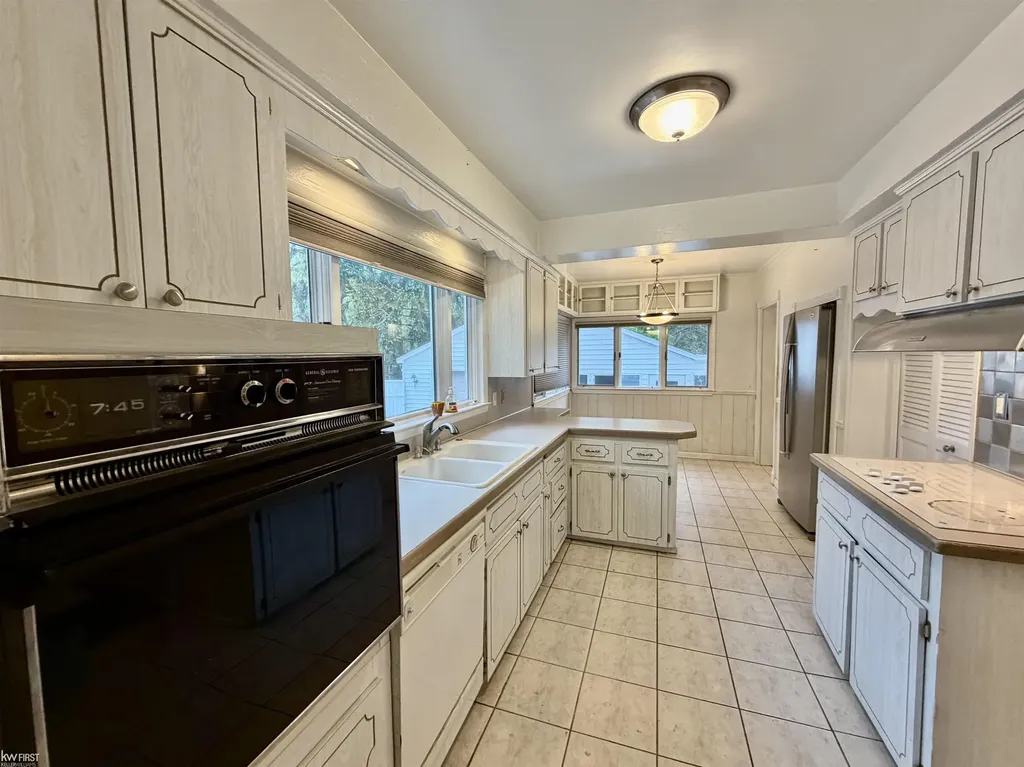 518 Oak Street Mt. Morris City MI 48458