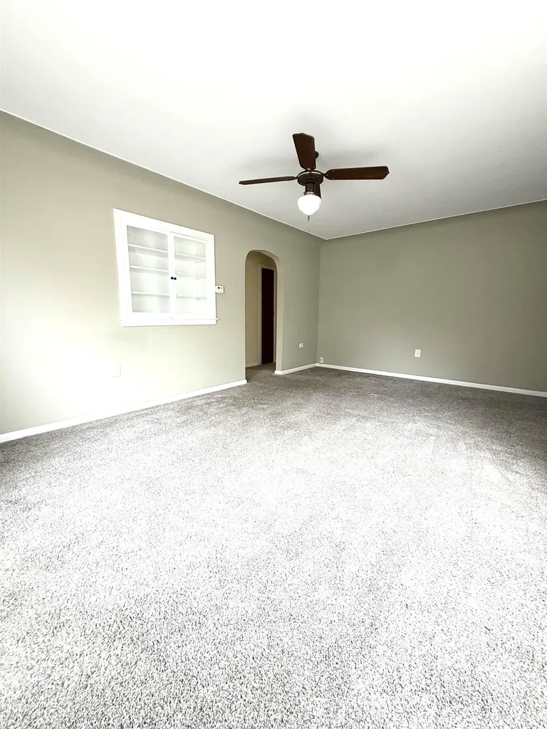 1420 Mintola Avenue Flint Charter Township MI 48532