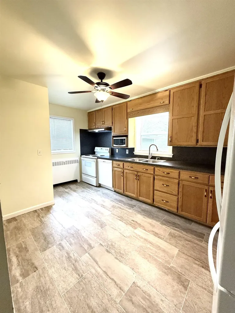 1420 Mintola Avenue Flint Charter Township MI 48532