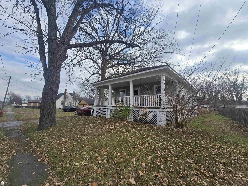 258 E State Road Montrose City MI 48457