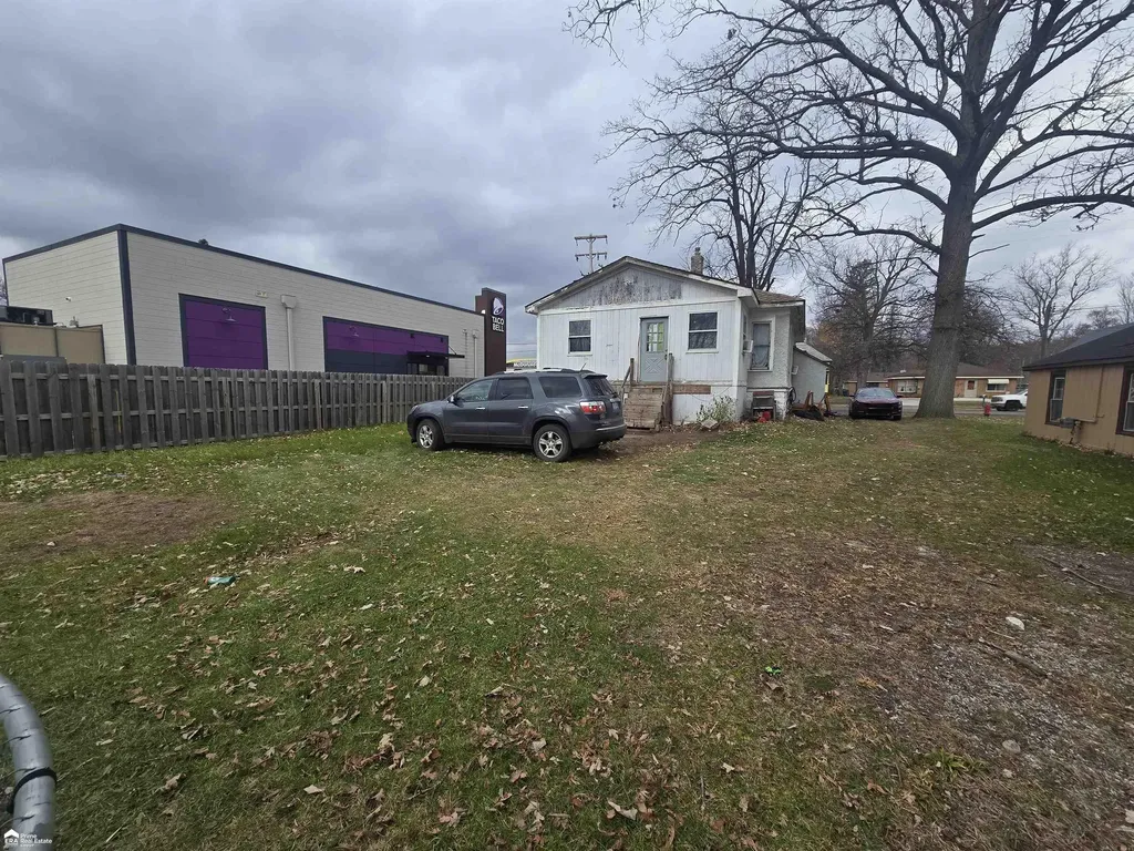 258 E State Road Montrose City MI 48457