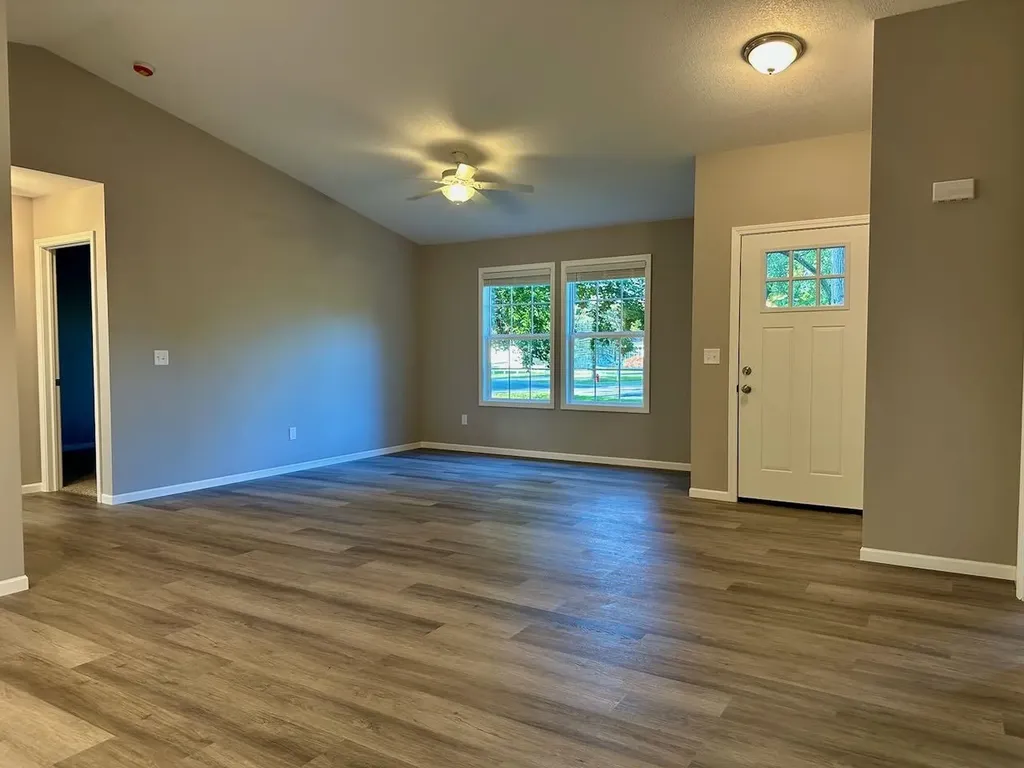 2588 E Greendale Drive Saginaw Charter Township MI 48603