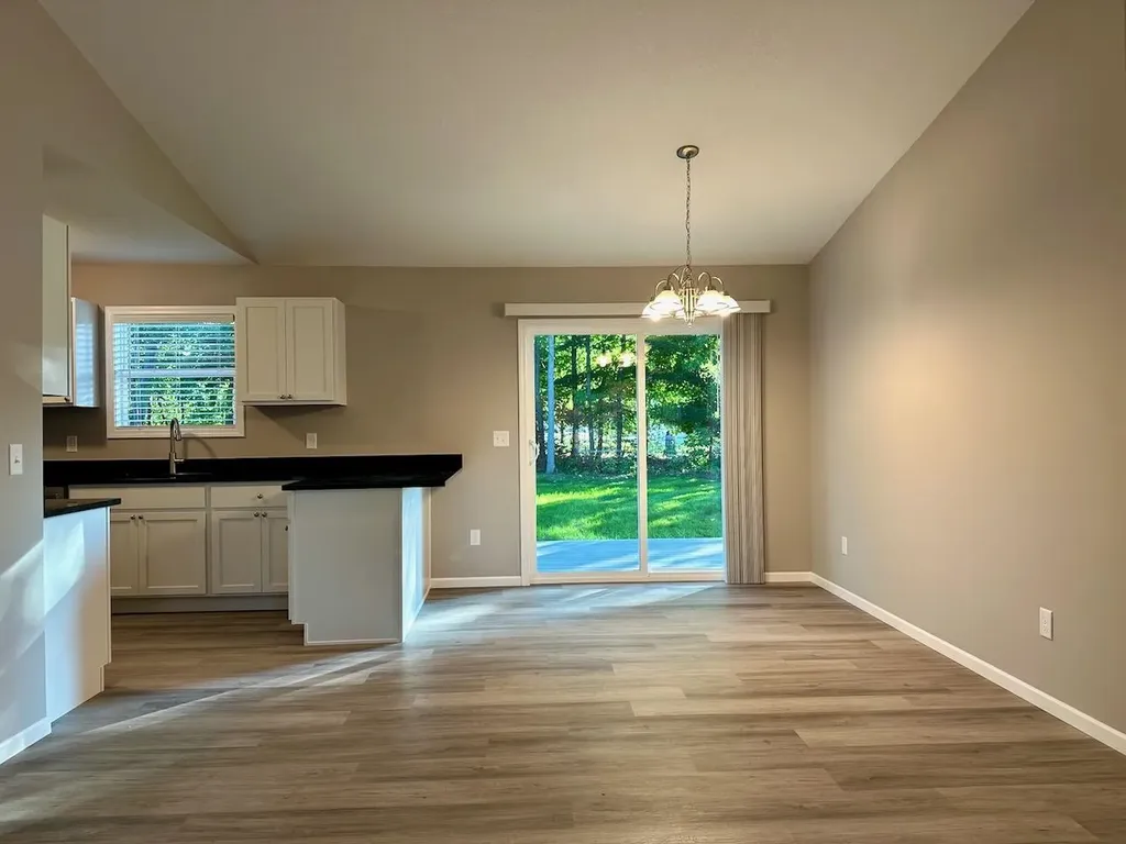 2588 E Greendale Drive Saginaw Charter Township MI 48603