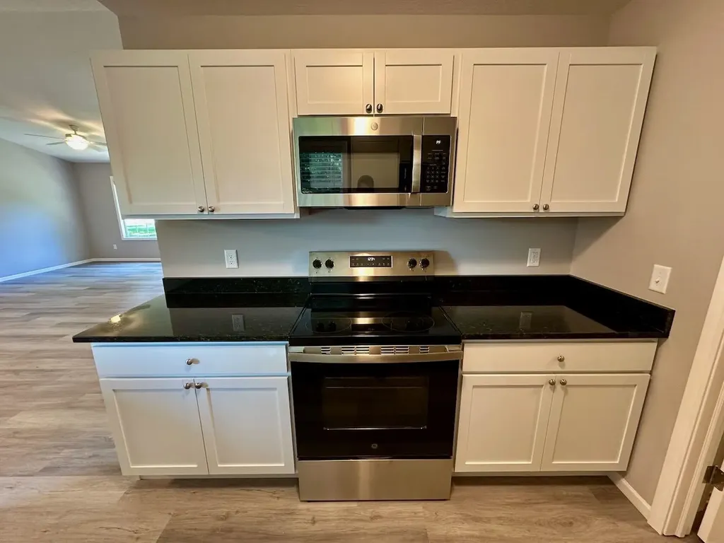 2588 E Greendale Drive Saginaw Charter Township MI 48603