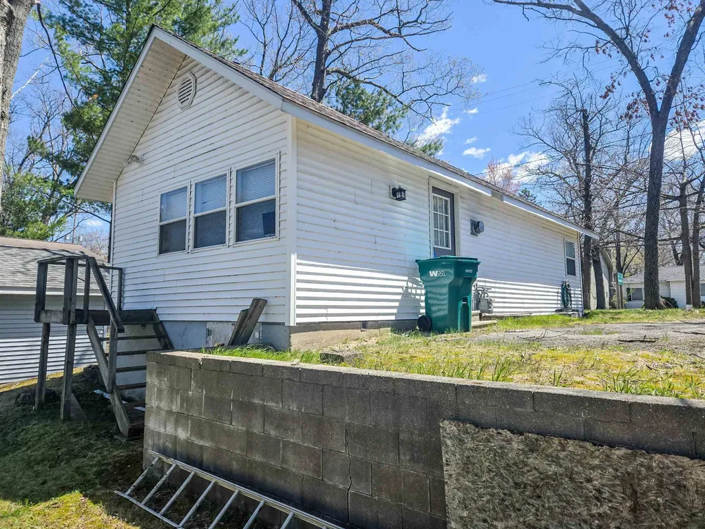 121 E Houghton Lake Drive Denton Township MI 48651