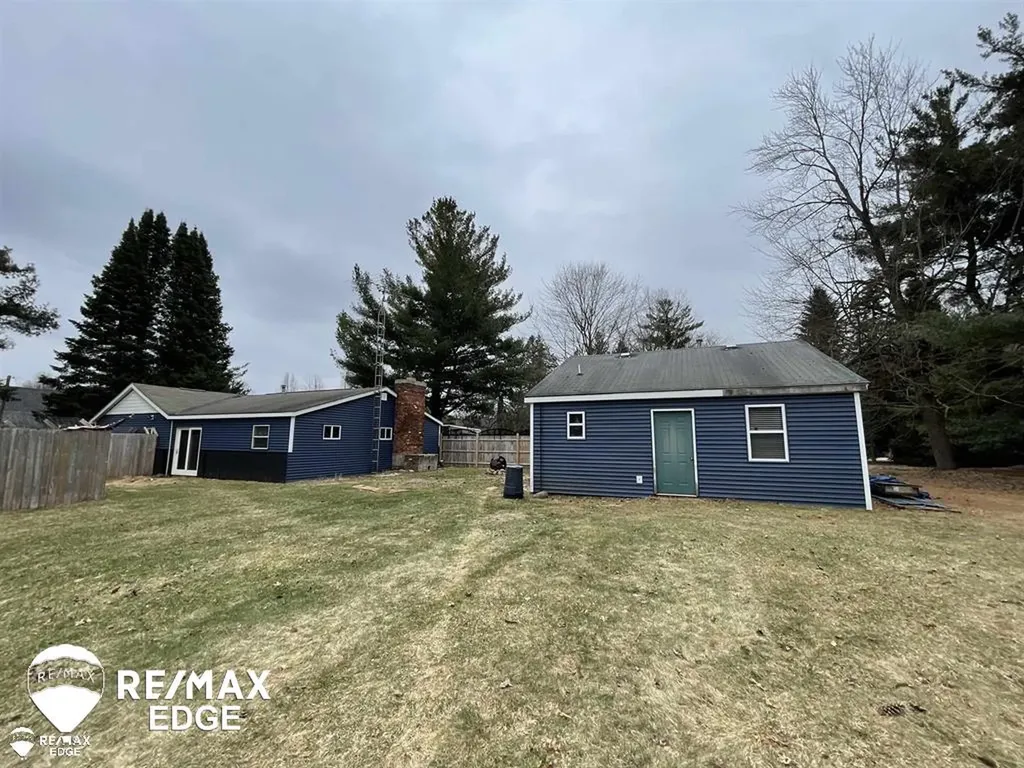 494 W Barnes Lake Road Deerfield Township MI 48421