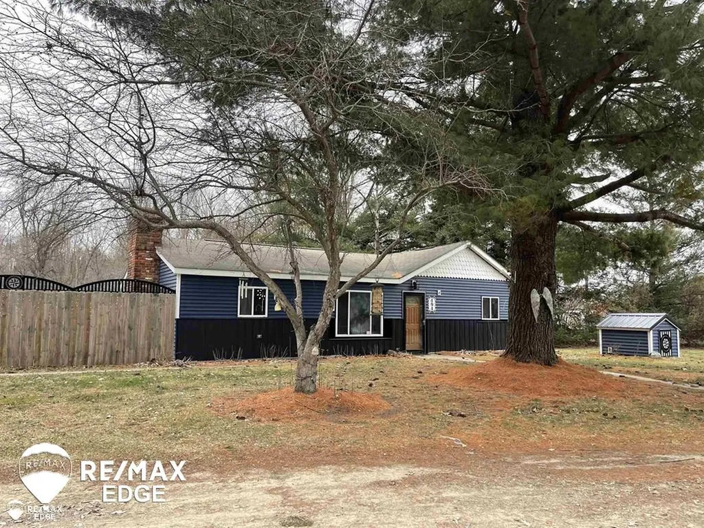 494 W Barnes Lake Road Deerfield Township MI 48421
