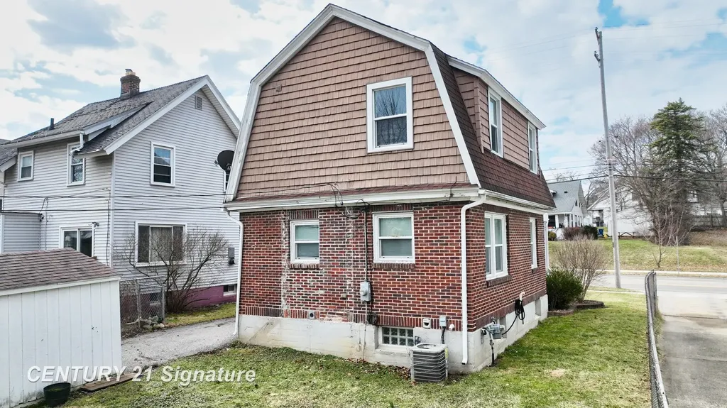 1008 Dupont St Street Flint City MI 48504