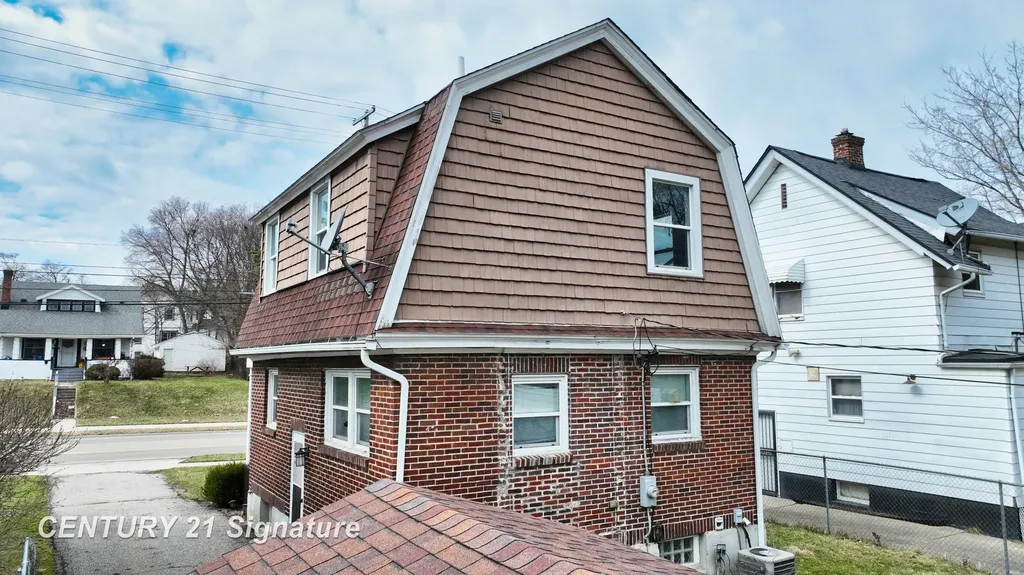 1008 Dupont St Street Flint City MI 48504