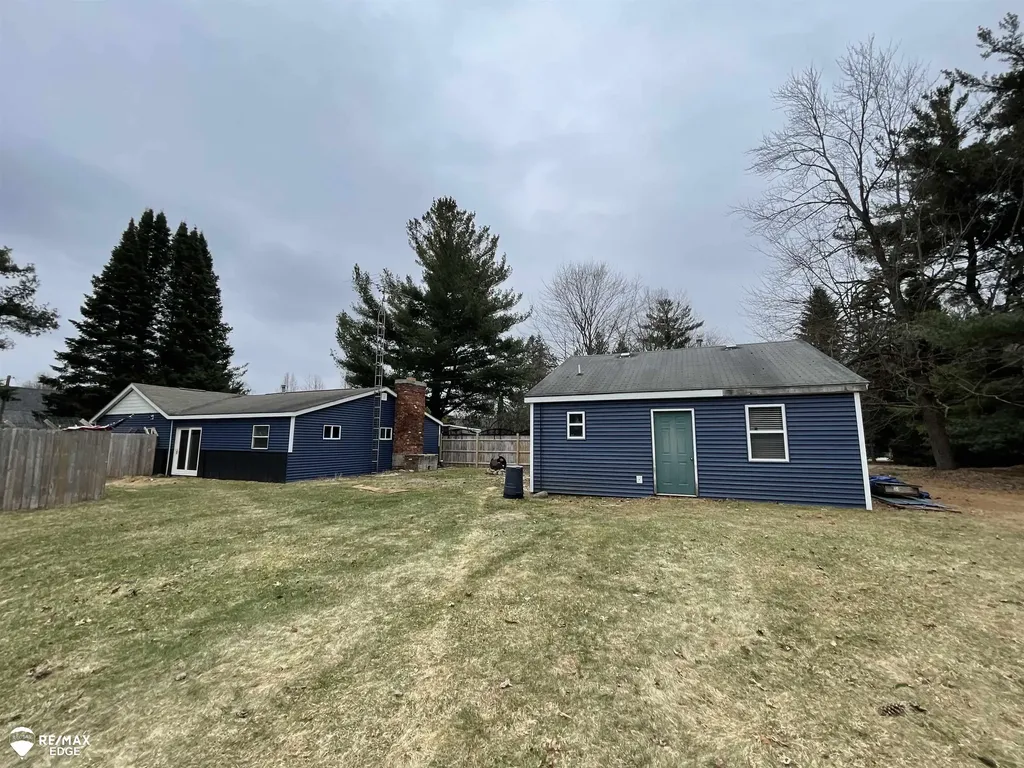 494 W Barnes Lake Road Deerfield Township MI 48421