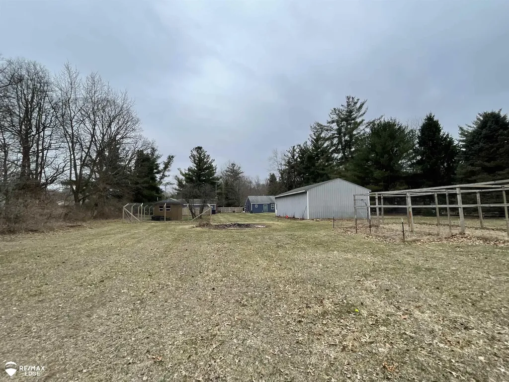 494 W Barnes Lake Road Deerfield Township MI 48421