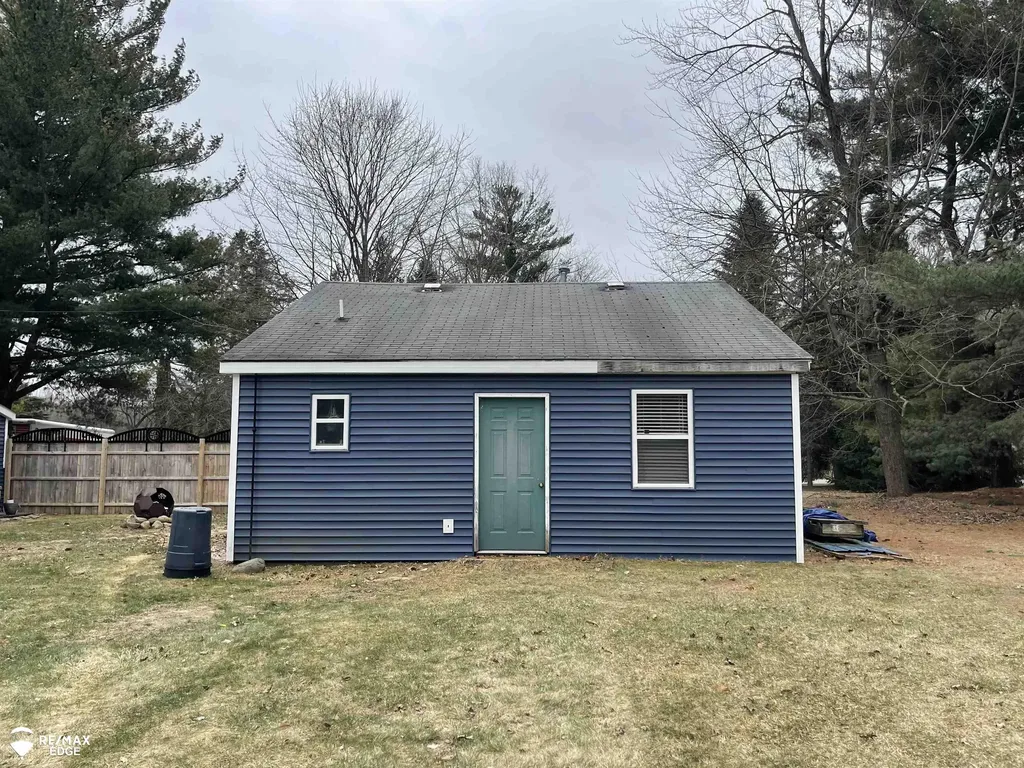 494 W Barnes Lake Road Deerfield Township MI 48421