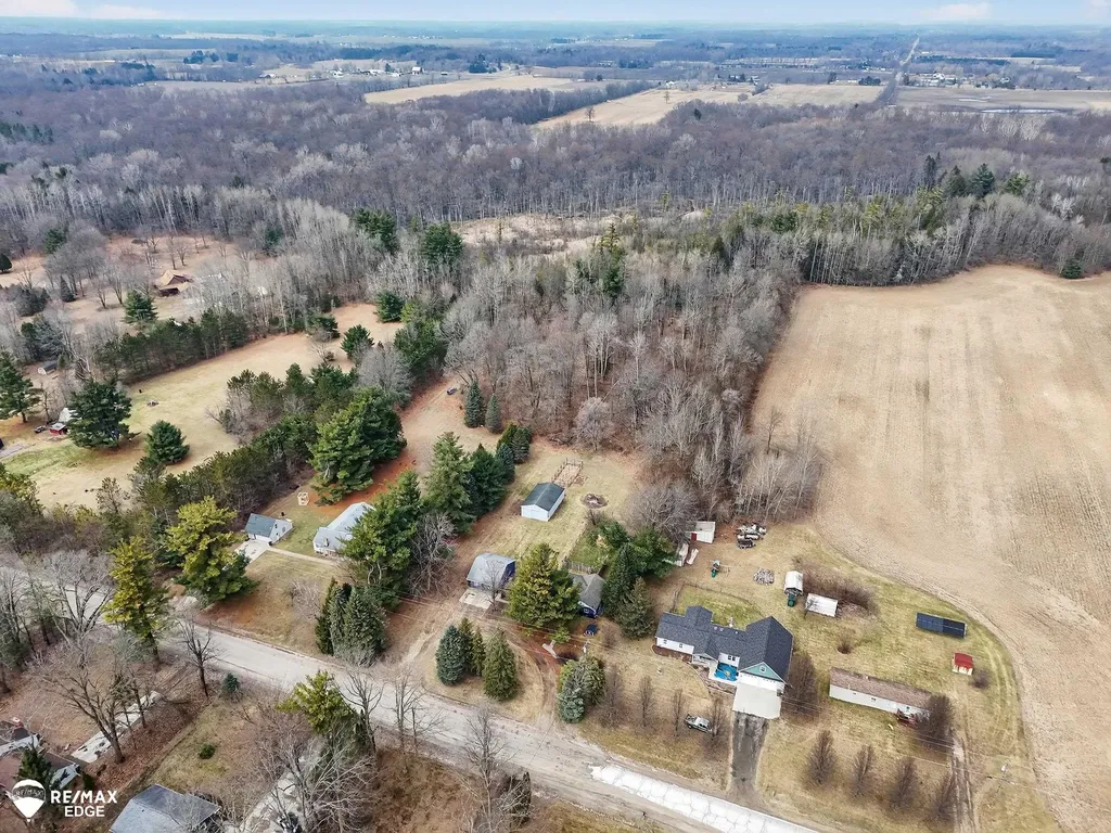 494 W Barnes Lake Road Deerfield Township MI 48421
