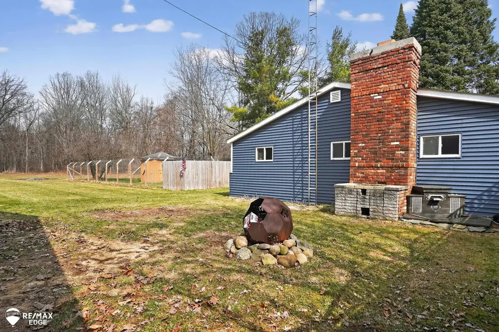 494 W Barnes Lake Road Deerfield Township MI 48421