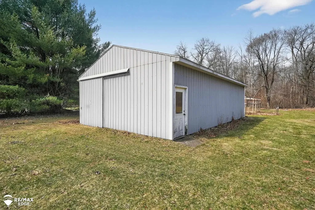 494 W Barnes Lake Road Deerfield Township MI 48421