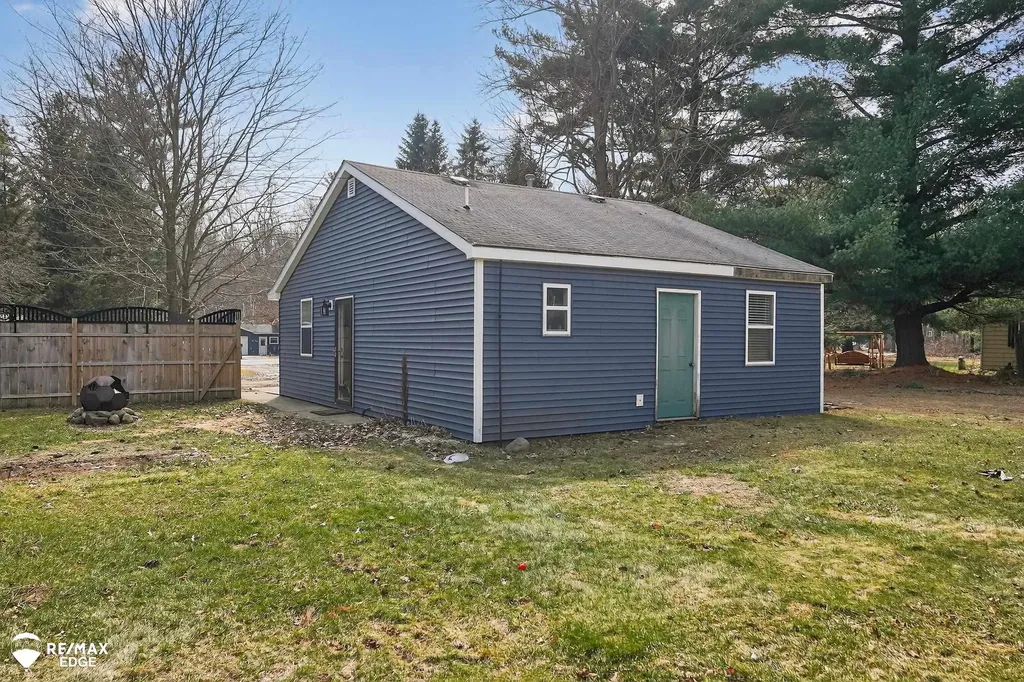 494 W Barnes Lake Road Deerfield Township MI 48421