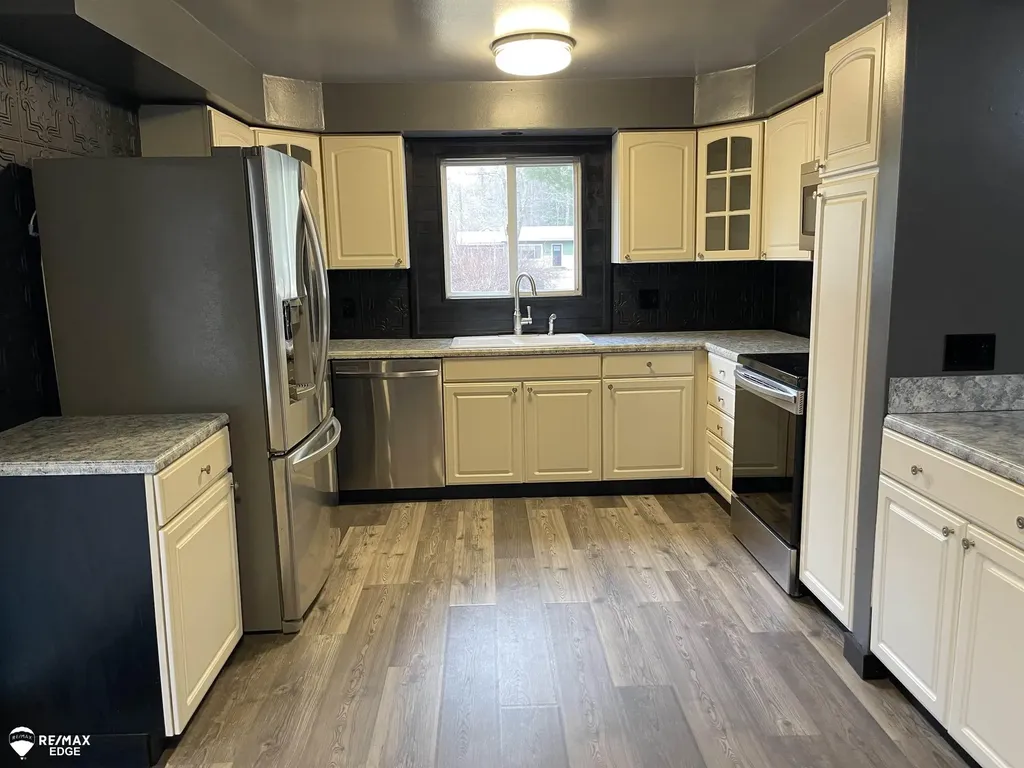 494 W Barnes Lake Road Deerfield Township MI 48421