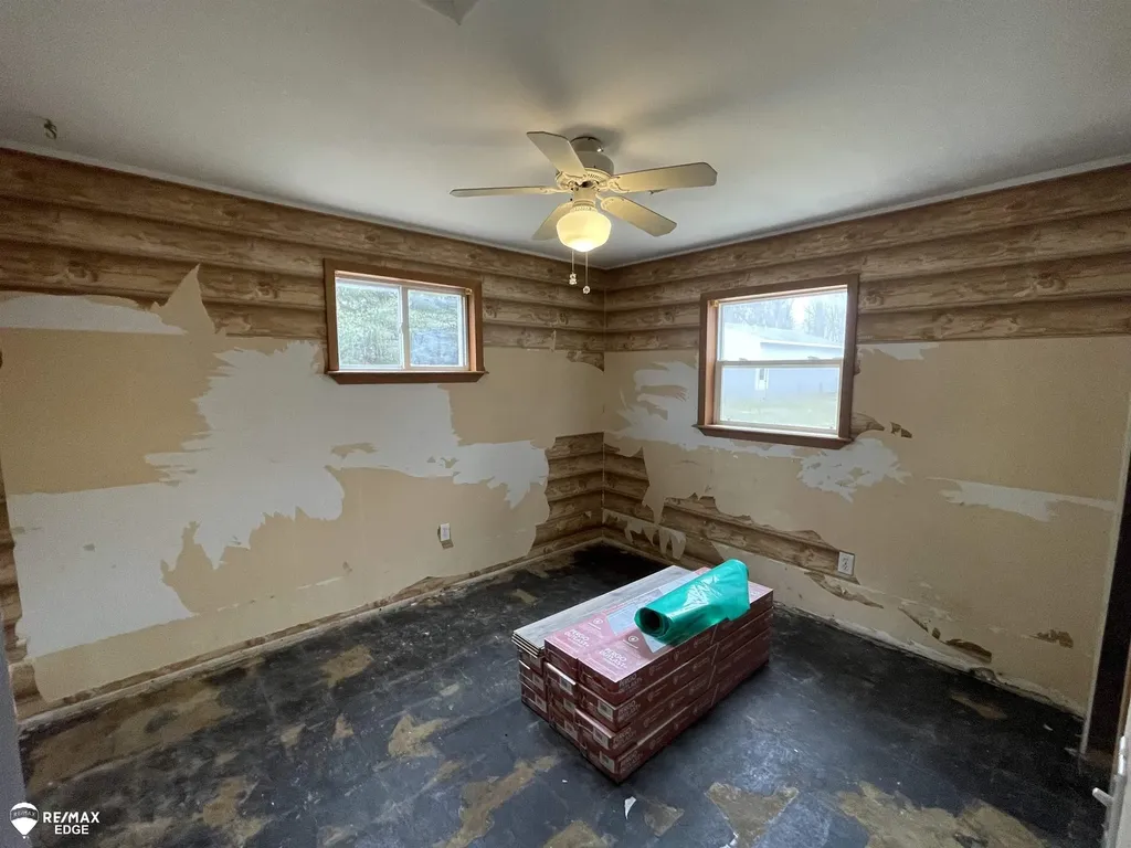 494 W Barnes Lake Road Deerfield Township MI 48421