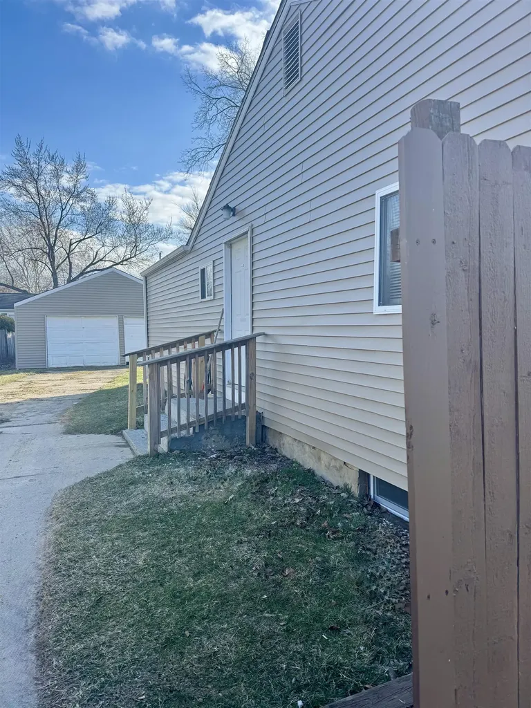 1306 Garfield Street Mt. Morris City MI 48458