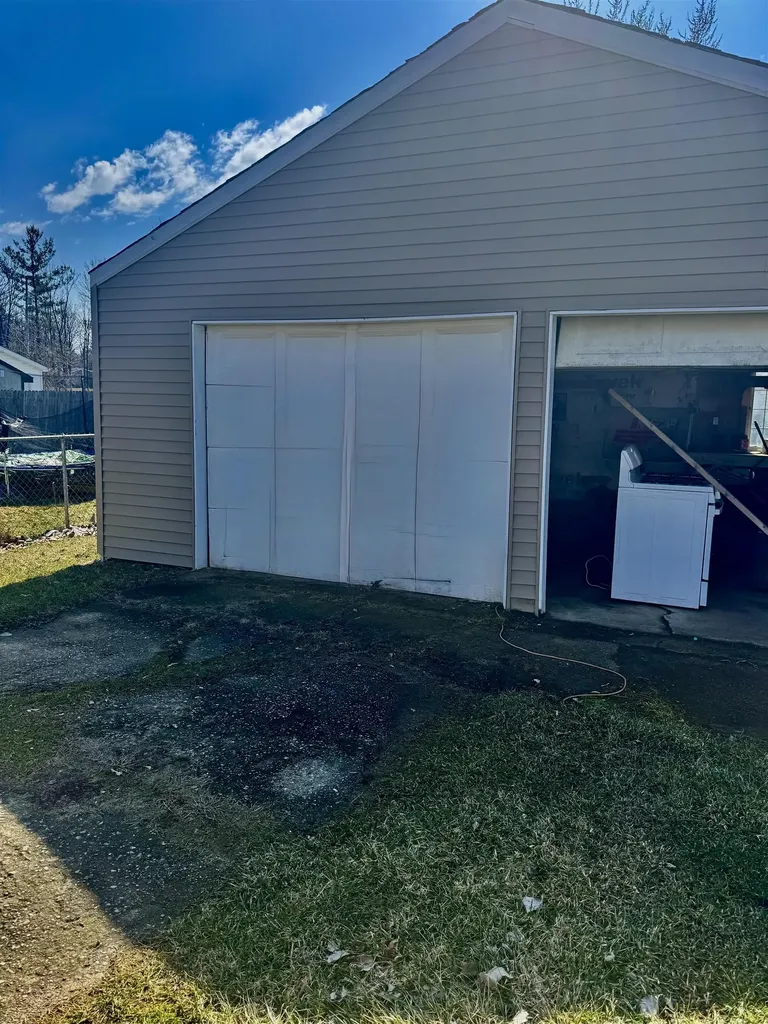 1306 Garfield Street Mt. Morris City MI 48458