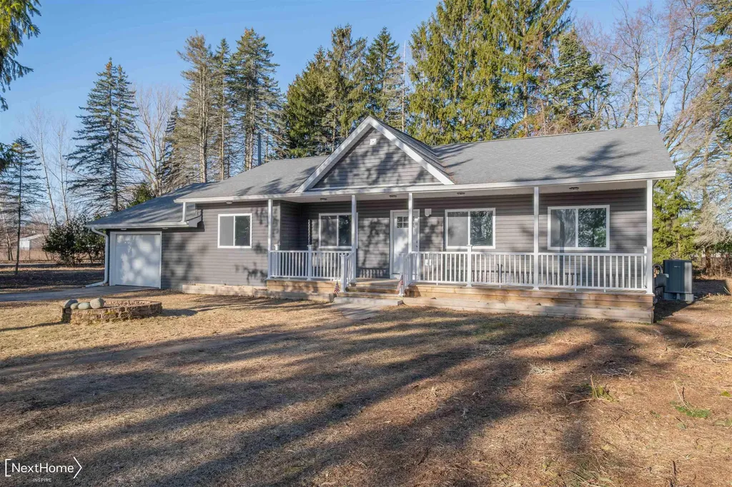229 N Water Street Au Gres City MI 48703