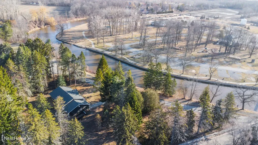 229 N Water Street Au Gres City MI 48703
