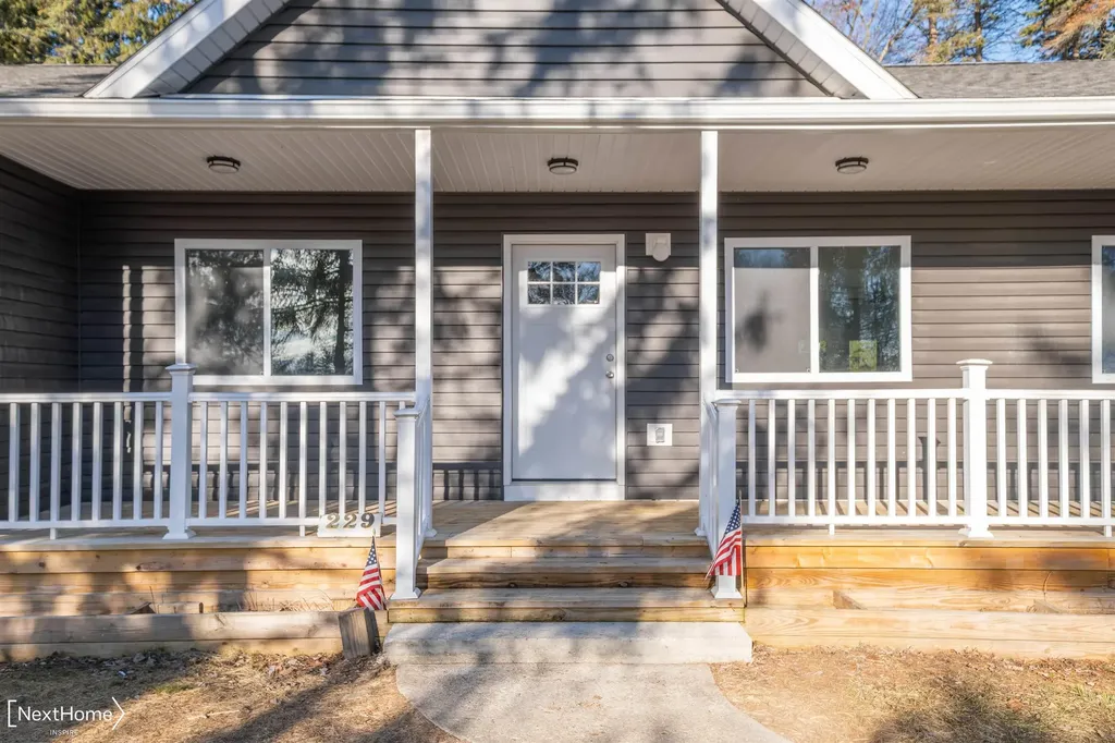 229 N Water Street Au Gres City MI 48703